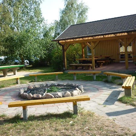 Gruppenbungalow-Waldhaus-Am Ferienpark Mirow Eksteriør billede