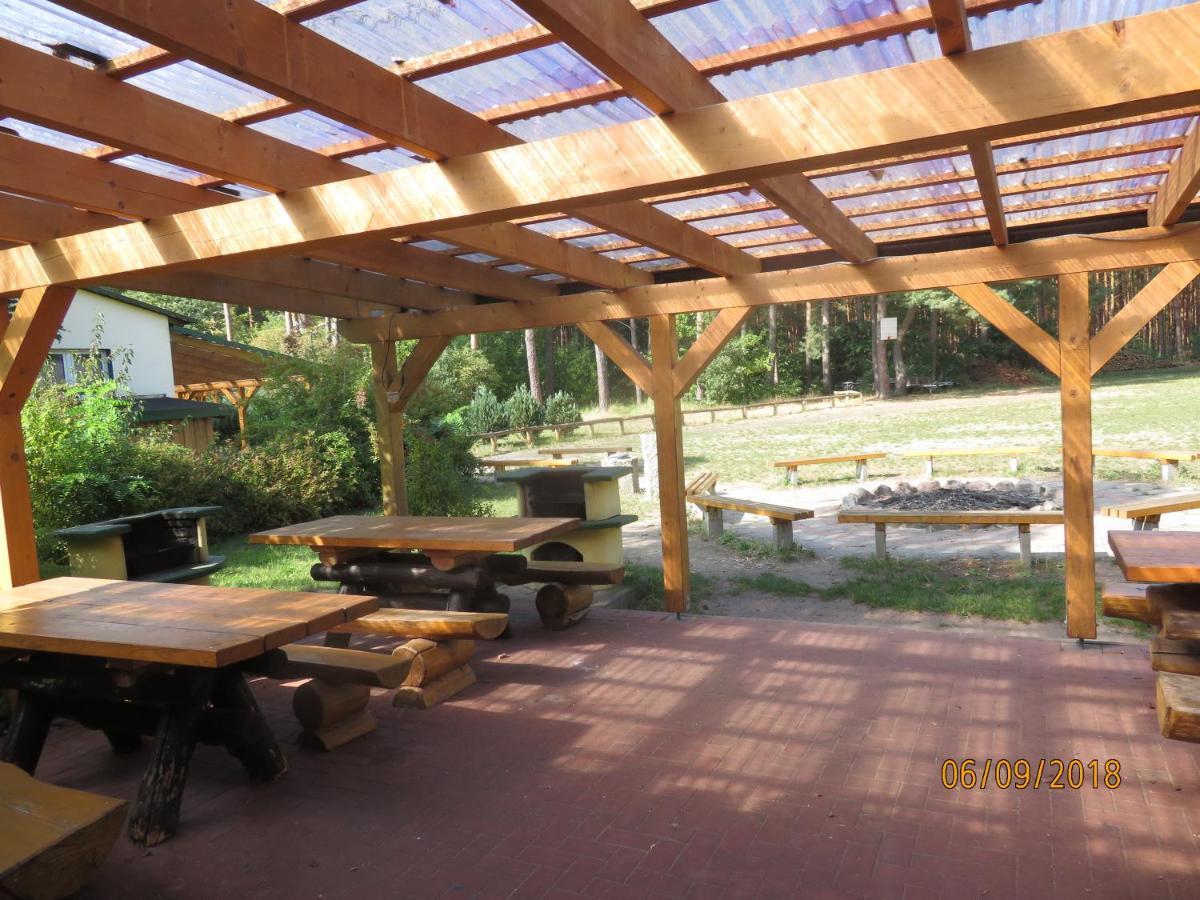 Gruppenbungalow-Waldhaus-Am Ferienpark Mirow Eksteriør billede