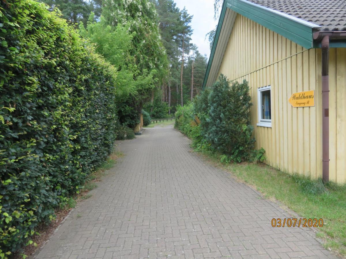 Gruppenbungalow-Waldhaus-Am Ferienpark Mirow Eksteriør billede